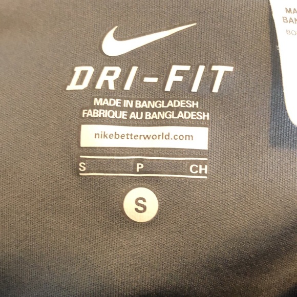 Women’s size small Nike dri fit black and gray shorts - Picture 6 of 8